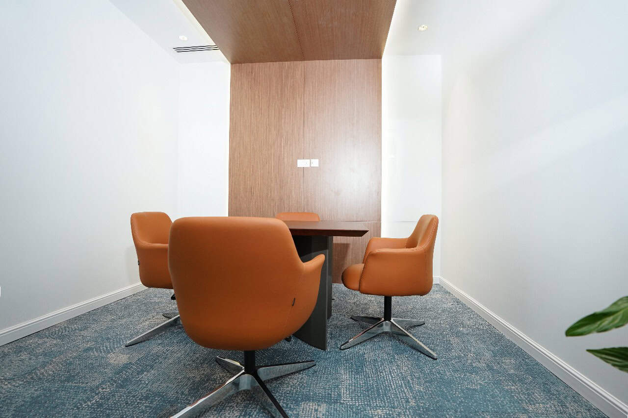 Comfortable coworking office space with Meeting room in Dubai, UAE.