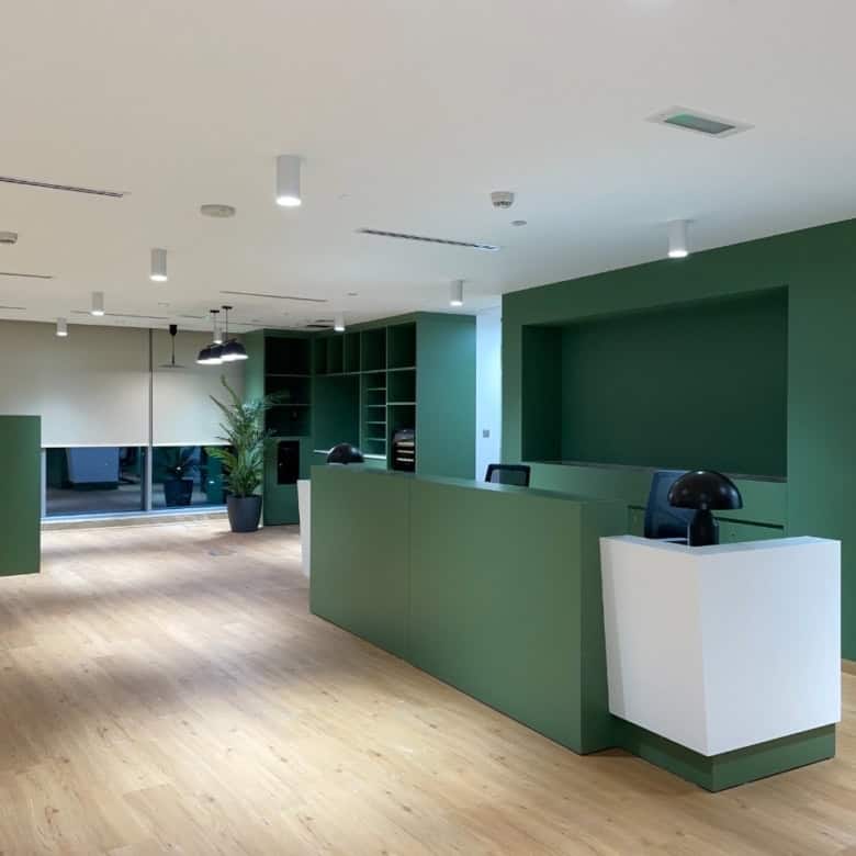 Workplace, modern design, coworking, UAE, office space, contemporary interior.