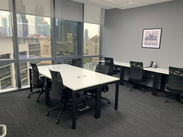 Regus Boulevard Plaza Downtown business center 7