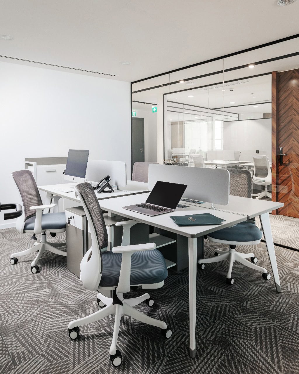 Bright, comfortable office with stylish design, ideal for entrepreneurs and teams.