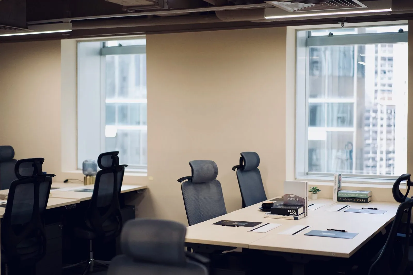 Bela Offices at New World Tower, Central