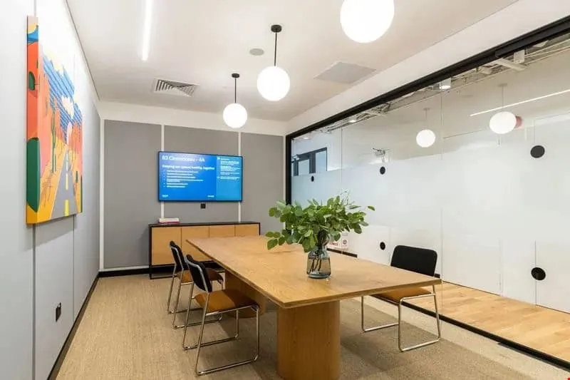 WeWork at 83 Clemenceau Avenue, 政府大厦, photo 2