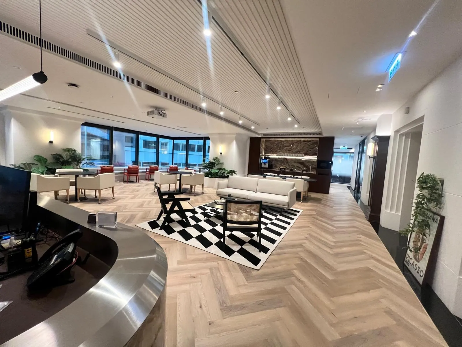 Compass Offices at 9 Queen's Road Central, Central, photo 3