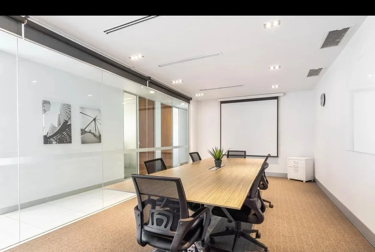Regus at 8 Wyndham Street, Central, photo 4