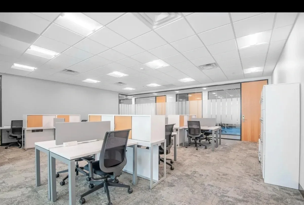 Regus at 8 Wyndham Street, Central, photo 2