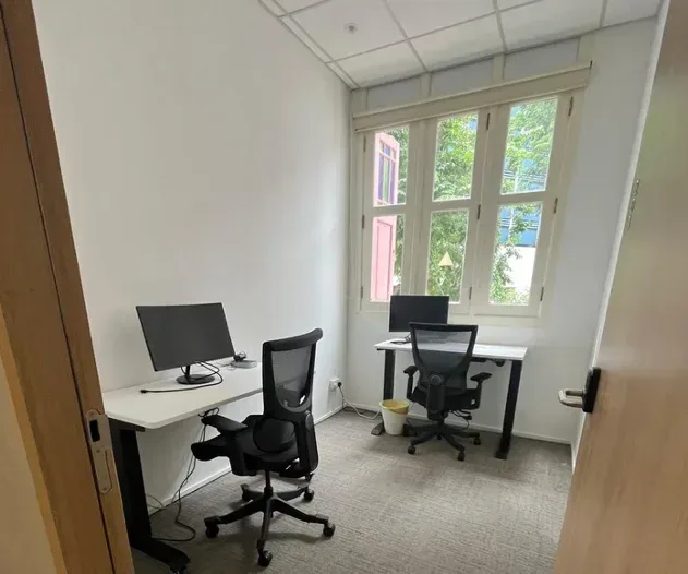 N9 Offices at Airview Building, 丹戎巴葛, photo 3