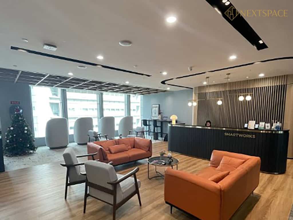 Smartworks coworking space raffles place 3