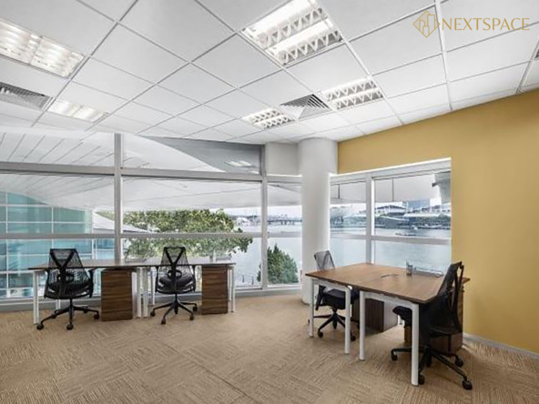 Regus One Fullerton serviced office 1