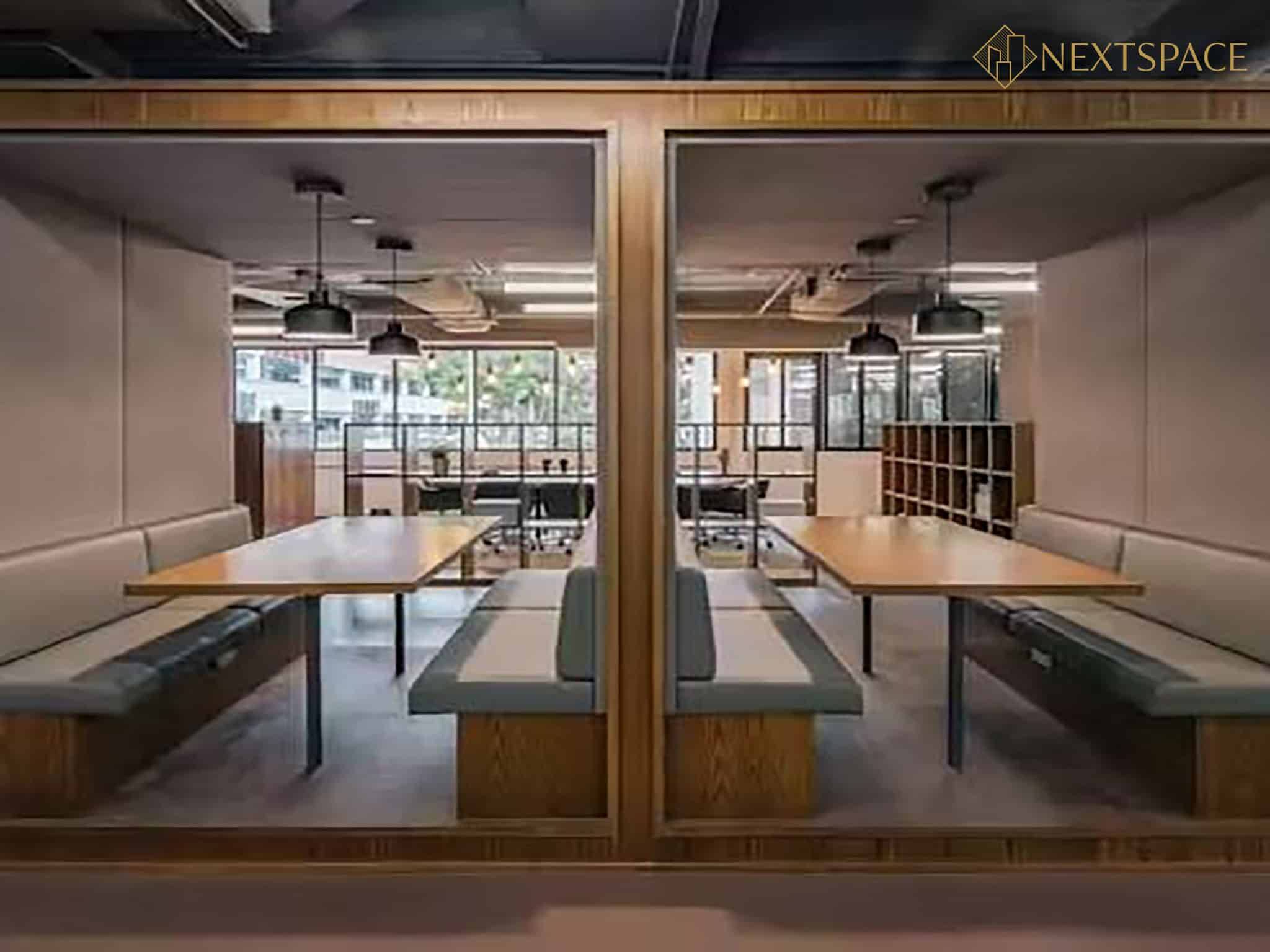 Regus serviced office 410 North Bridge 1