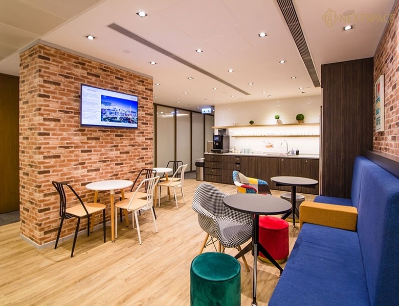 Modern coworking space in Dubai, UAE with premium amenities and vibrant community.