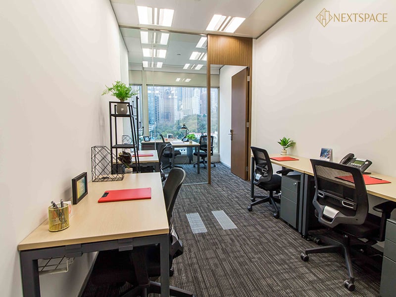 Compass - Cheung Kong Centre- Private office 2