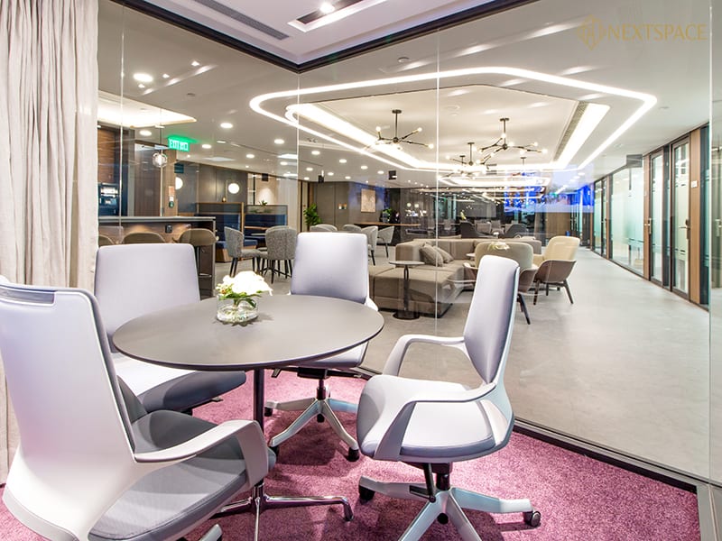 Professional Dubai coworking space with private meeting rooms and executive offices.